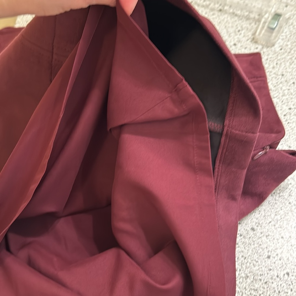 NWT Loft Faux Suede Burgundy Skirt- Size 12 - Picture 8 of 15